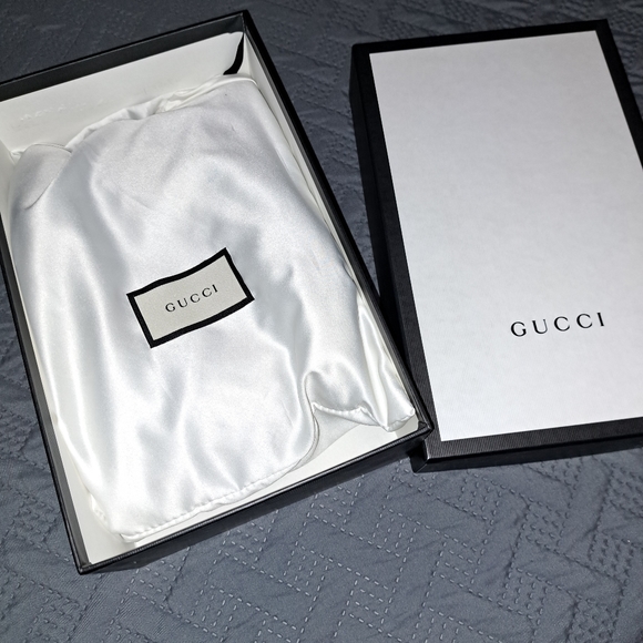 Authentic Gucci Sneakers - Picture 4 of 8